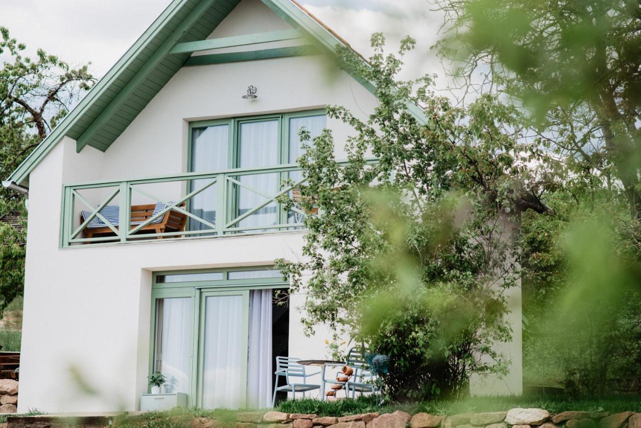 Cukormadar Vendeghaz Lovas Villa Exterior foto